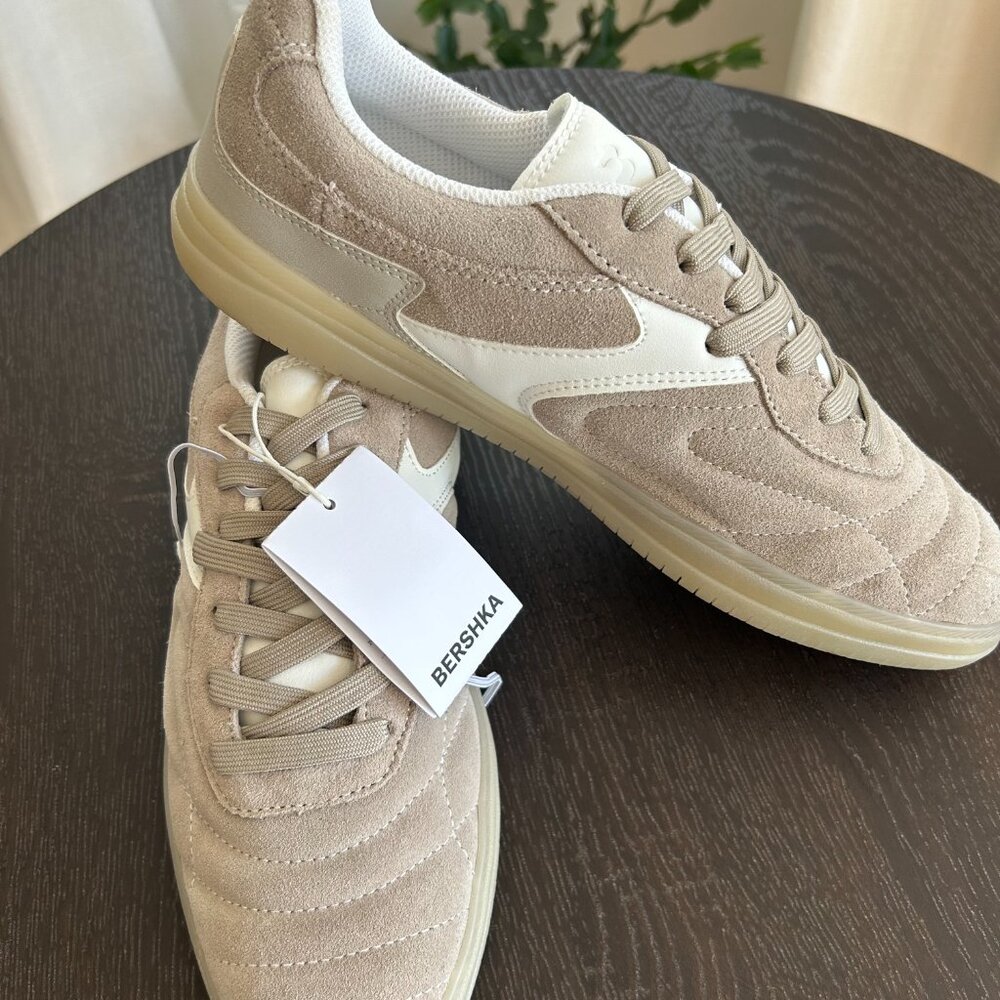 Bershka Men Sneakers Size 10 NEW